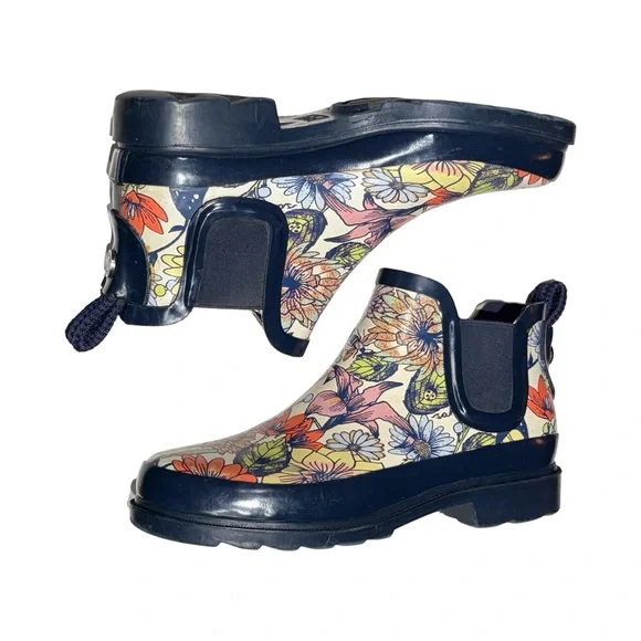 Sakroots Women’s Short Rainboots, Colorful Floral Pattern - Picture 4 of 15